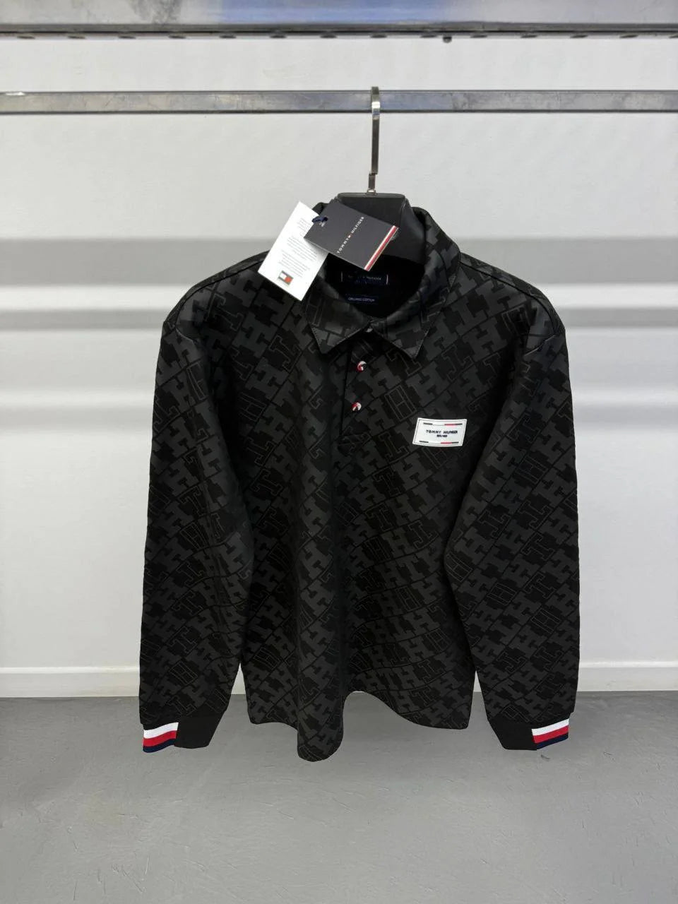TOMMY HİLFİGER
TH Sweetshirt