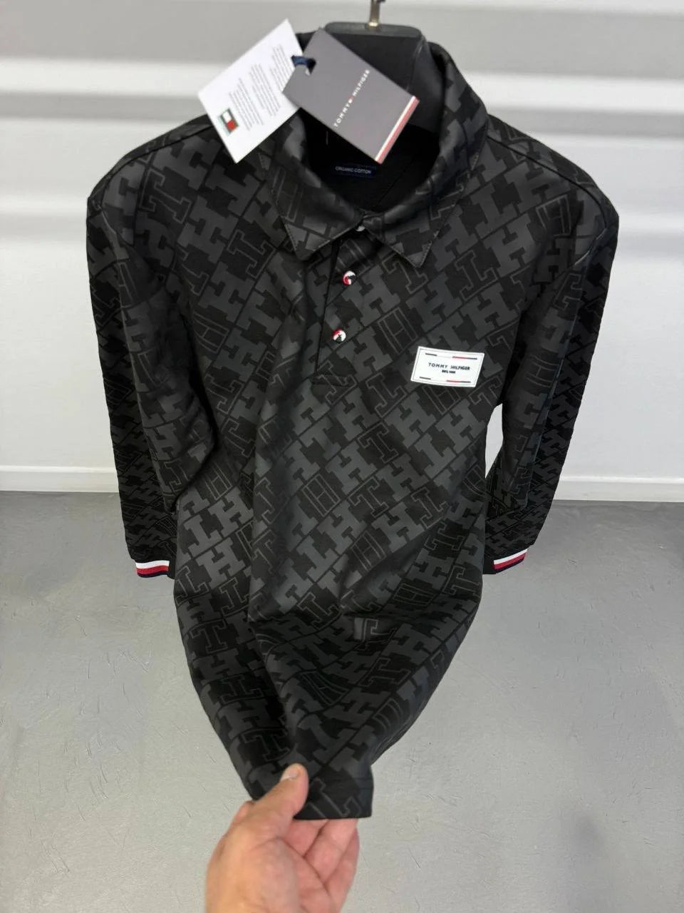 TOMMY HİLFİGER
TH Sweetshirt